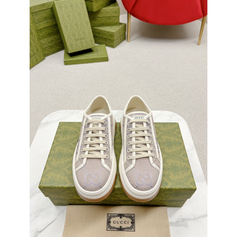 G*u*i casual shoes